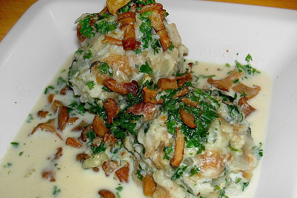 Alt-Wiener Semmelknödel