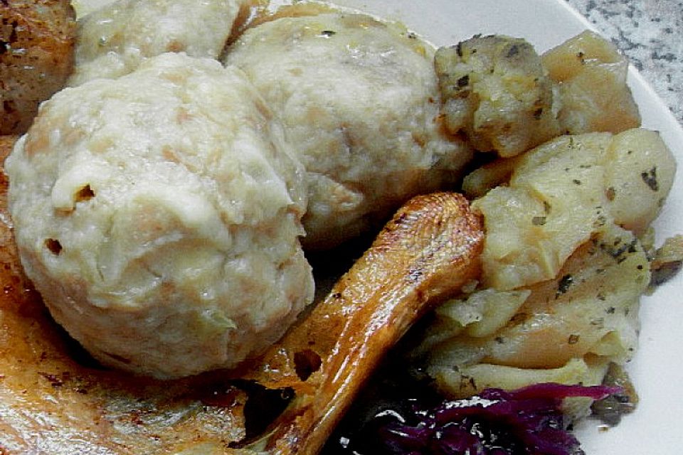 Alt-Wiener Semmelknödel