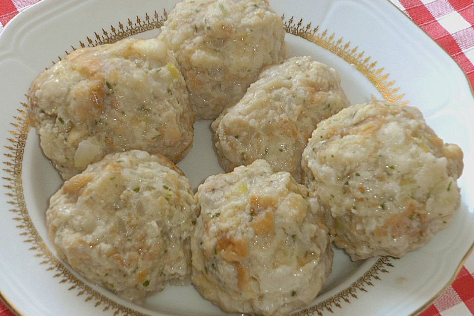 Alt-Wiener Semmelknödel