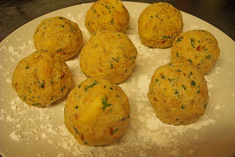 Alt-Wiener Semmelknödel