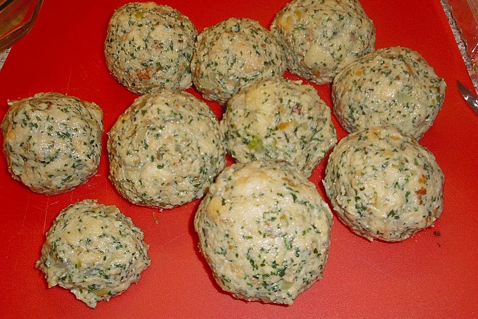 Alt-Wiener Semmelknödel