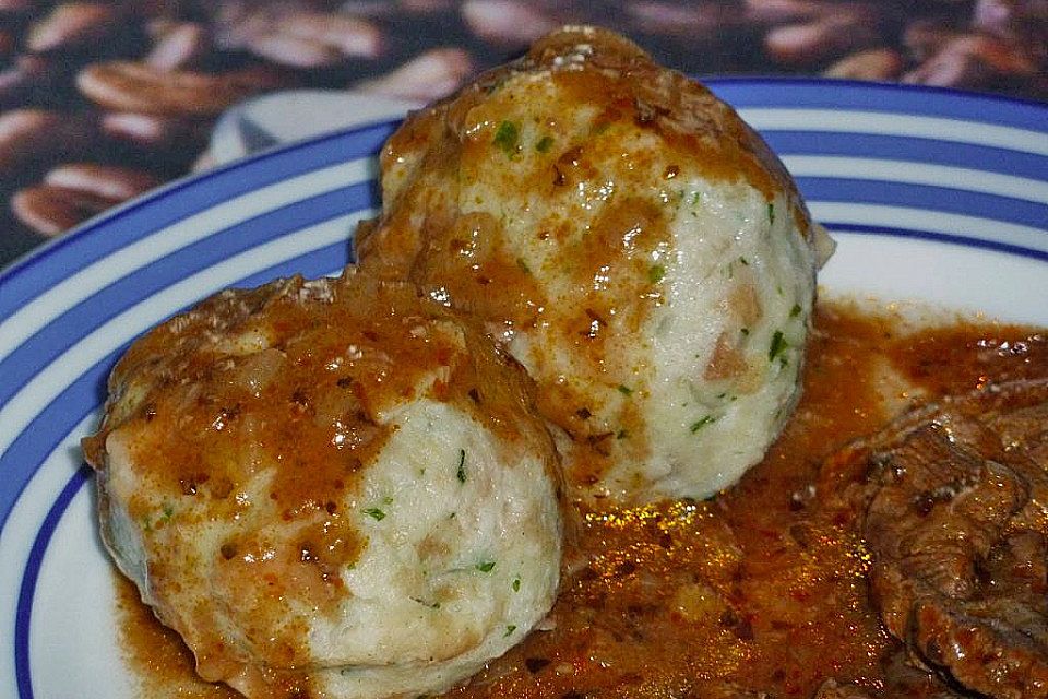 Alt-Wiener Semmelknödel