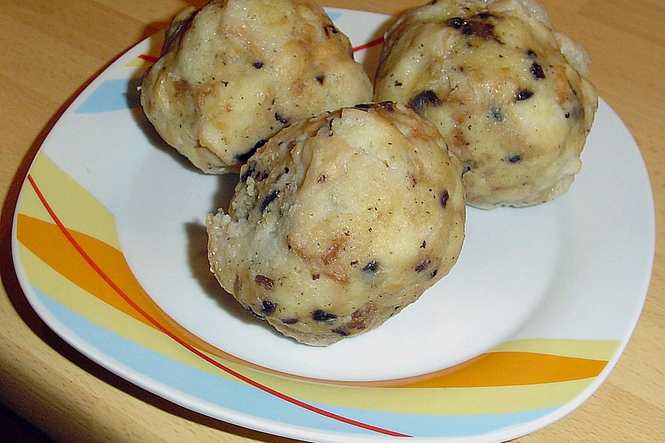 Alt-Wiener Semmelknödel