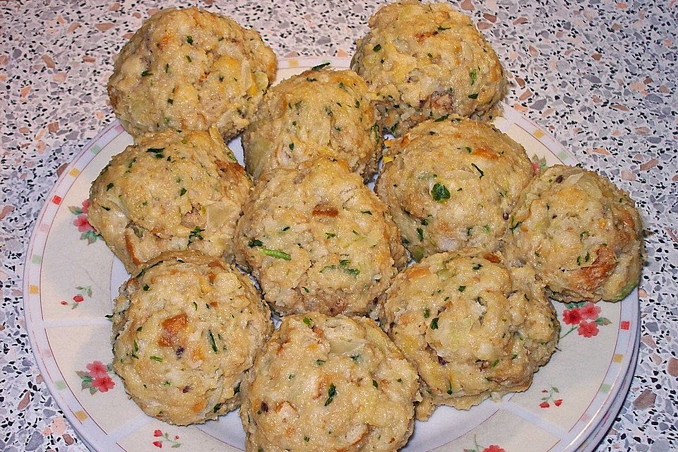 Alt-Wiener Semmelknödel