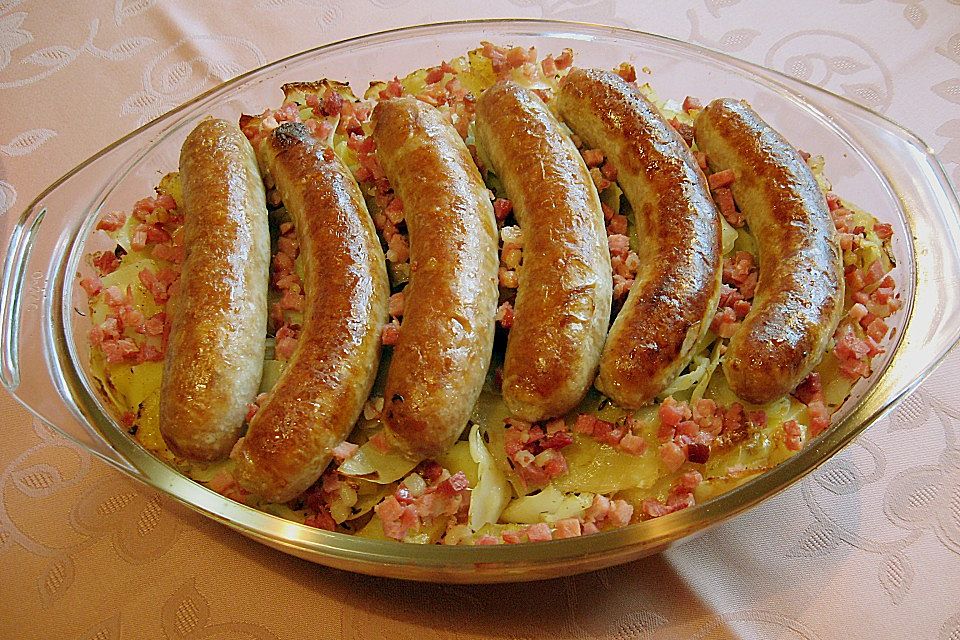 Schmorkohl mit Bratwurst