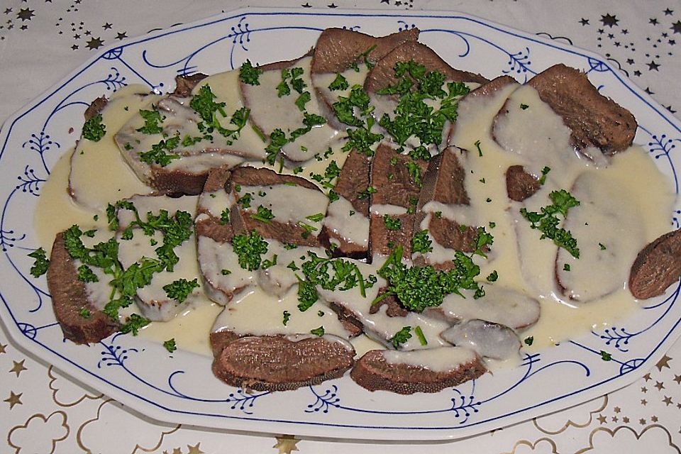 Kalbszunge mit Meerrettich - Sauce