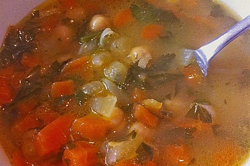 Griechische Kichererbsensuppe