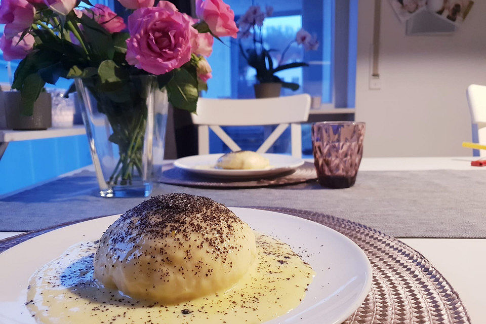 Germknödel mit Powidl