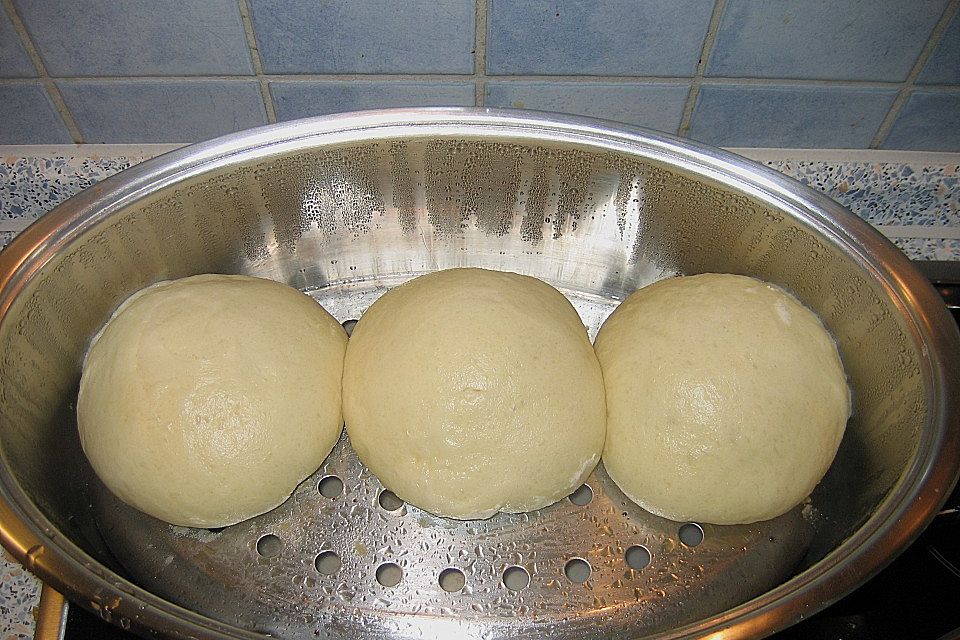 Germknödel mit Powidl