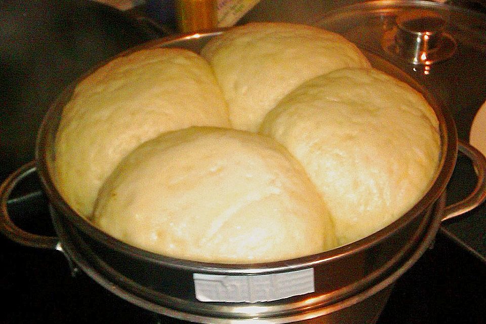 Germknödel mit Powidl