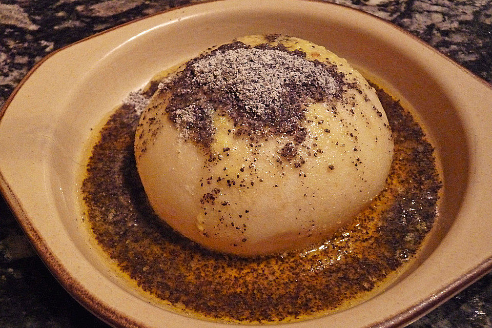 Germknödel mit Powidl