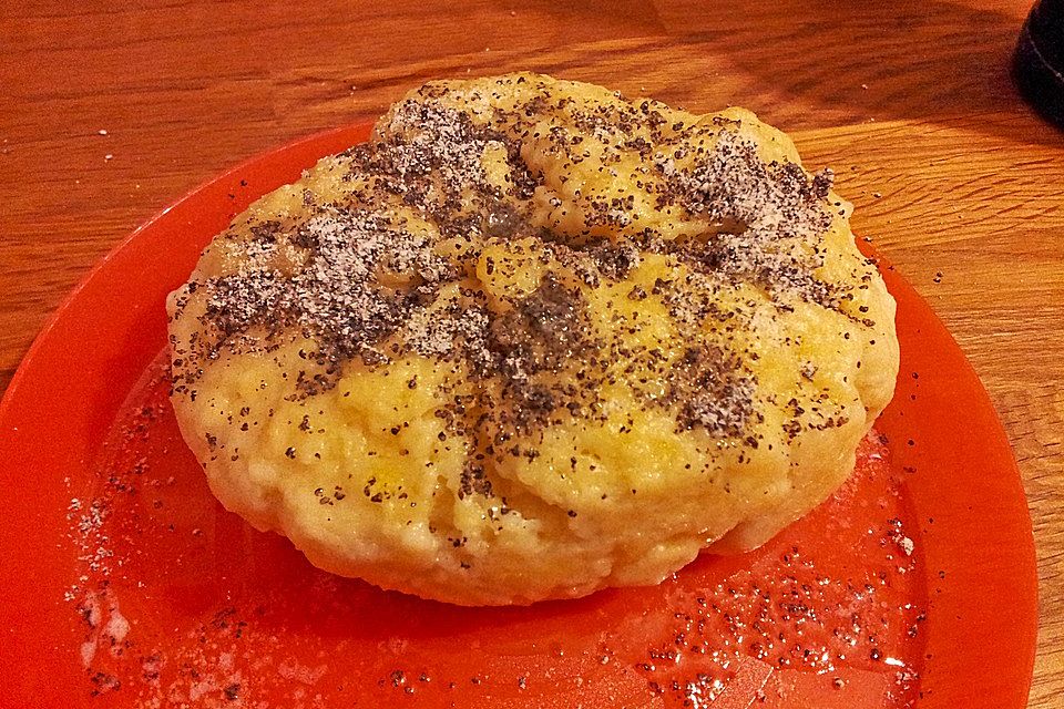 Germknödel mit Powidl