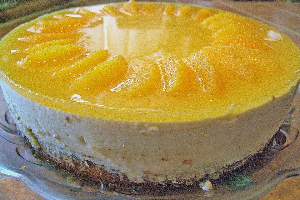 Orangensahnecremetorte auf Butterkeksbiskuit