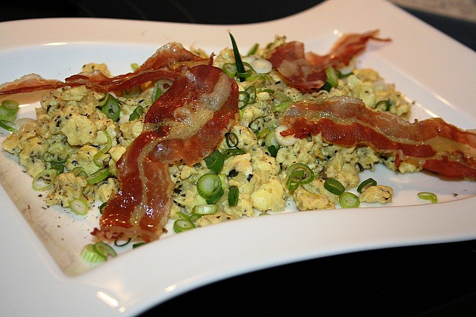 Scrambled eggs with bacon