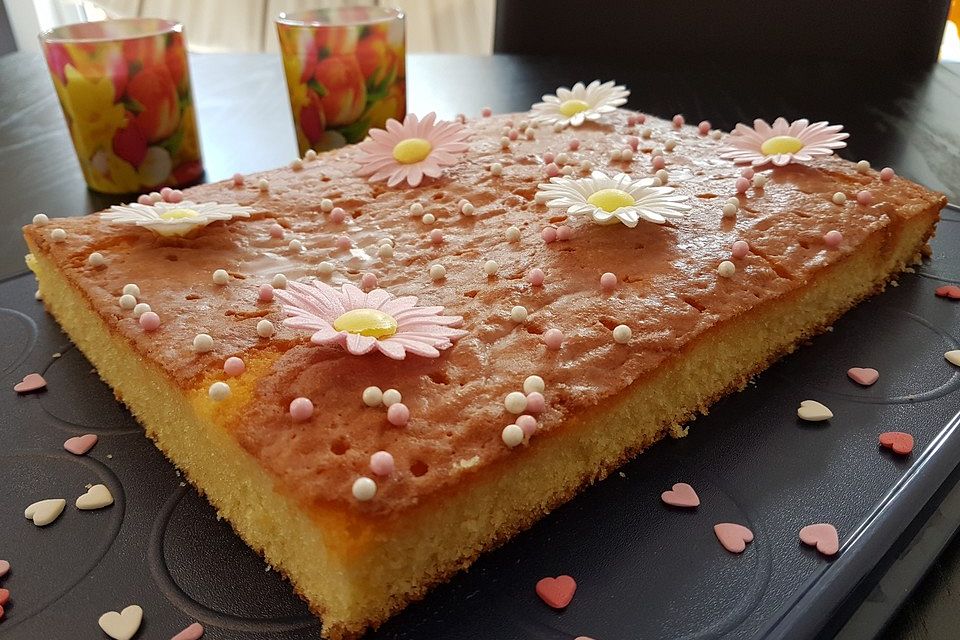 Saftiger Zitronenkuchen