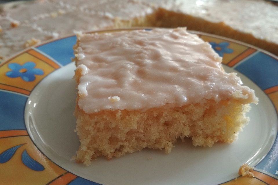 Saftiger Zitronenkuchen