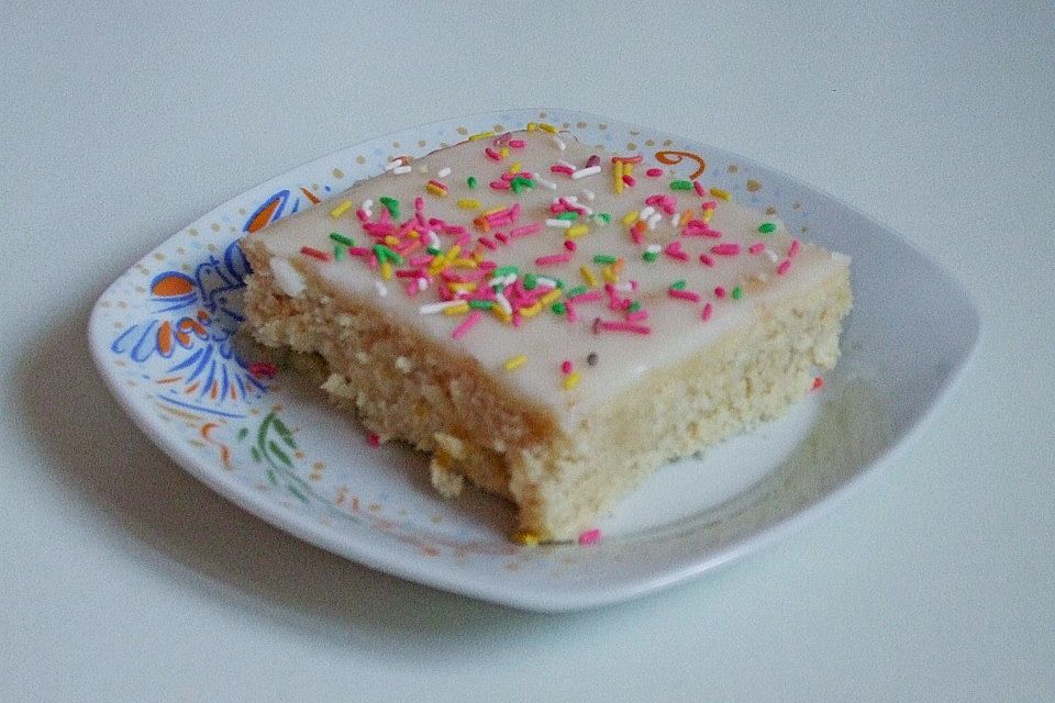 Saftiger Zitronenkuchen