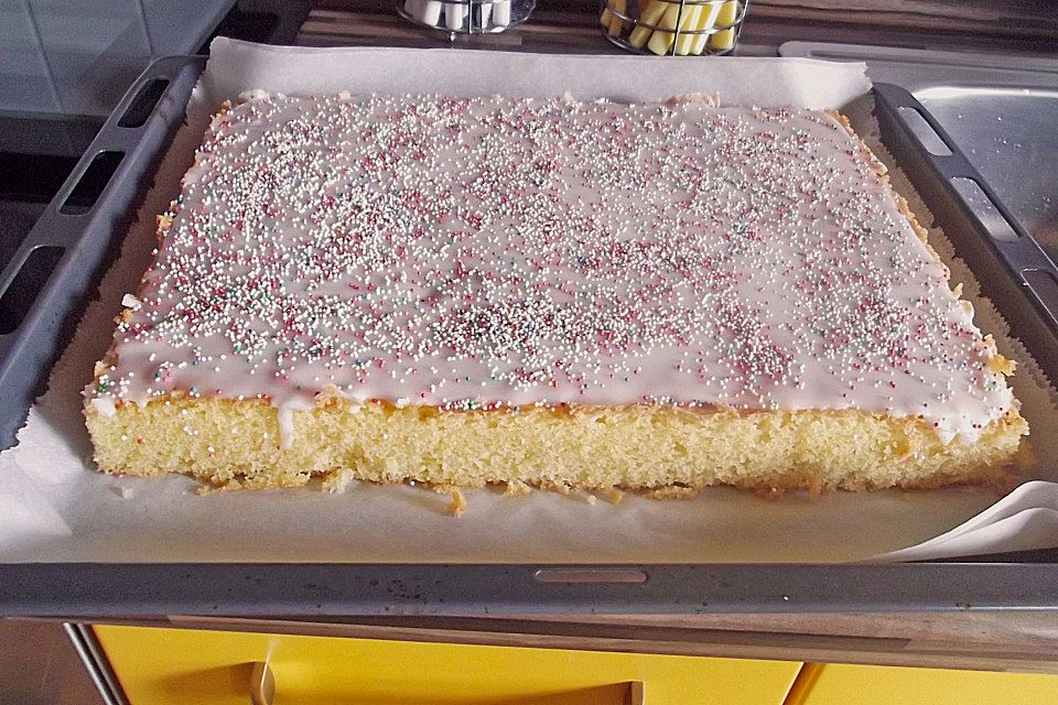 Saftiger Zitronenkuchen