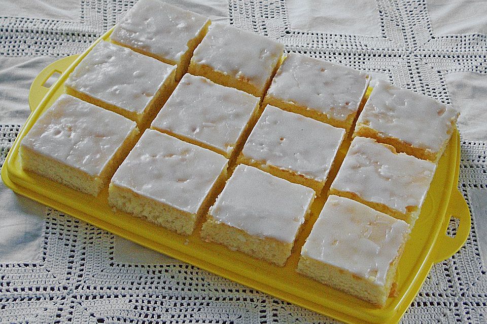 Saftiger Zitronenkuchen