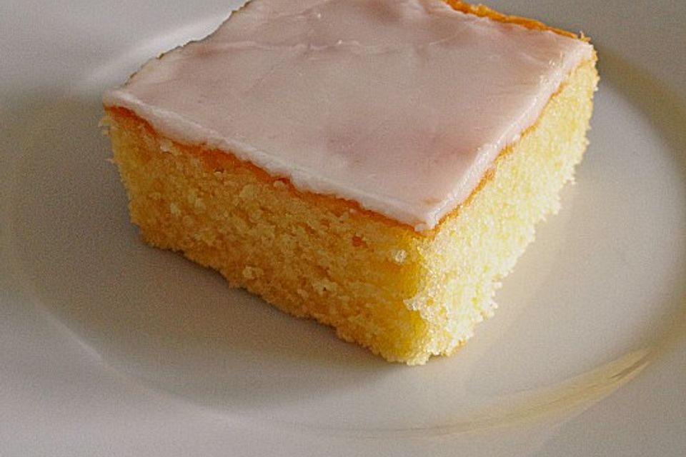 Saftiger Zitronenkuchen