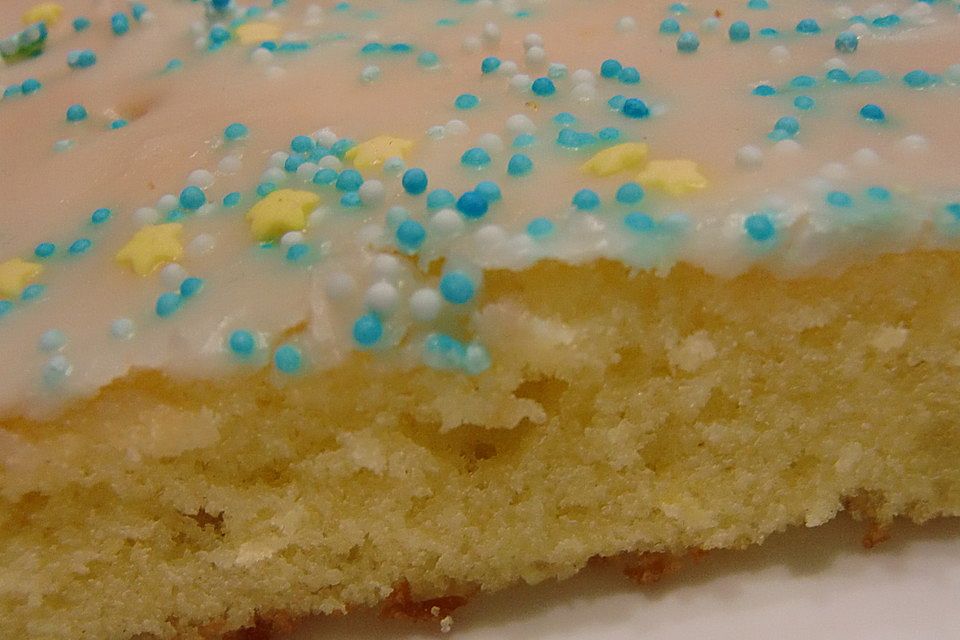 Saftiger Zitronenkuchen