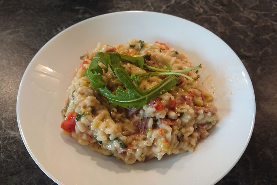 Rucola-Risotto mit Schinken