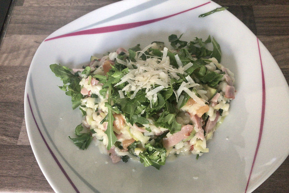 Rucola-Risotto mit Schinken