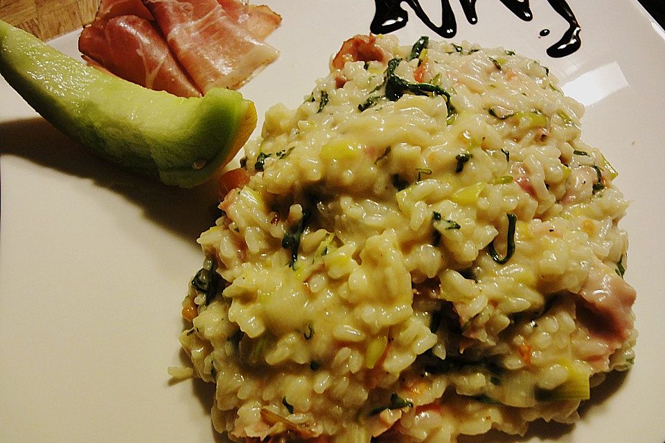 Rucola-Risotto mit Schinken