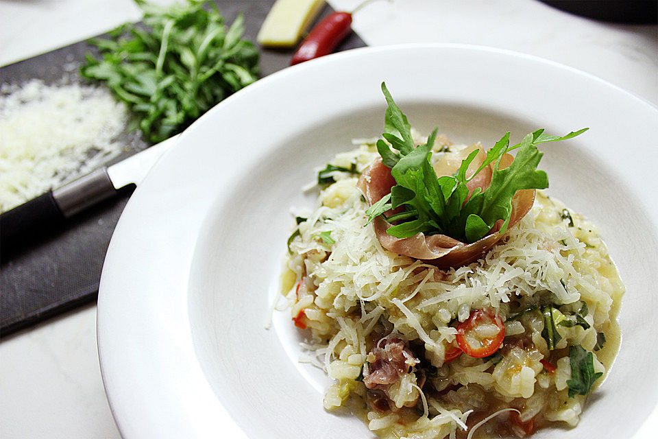 Rucola-Risotto mit Schinken