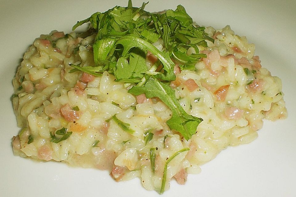 Rucola-Risotto mit Schinken