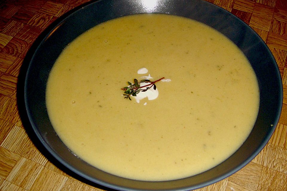 Senfsuppe mit Kartoffeln