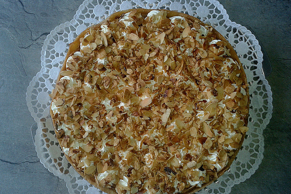 Apfelkuchen mit Sahnehaube