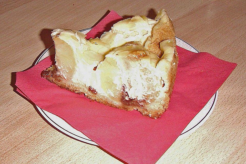 Bratapfelkuchen mit ganzen Äpfeln