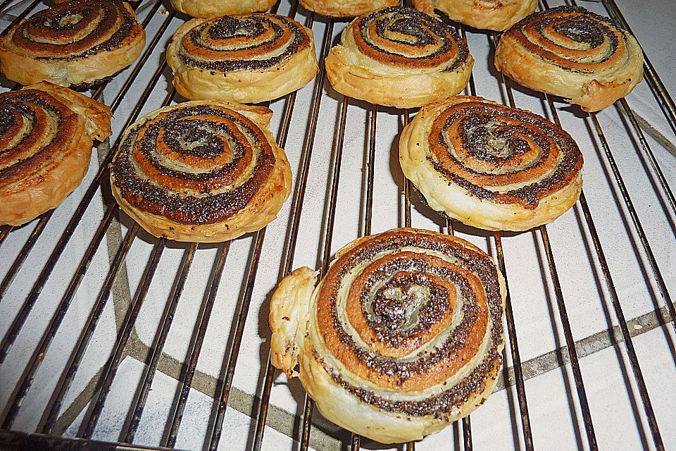 Blätterteig - Mohnschnecken mit Marzipan