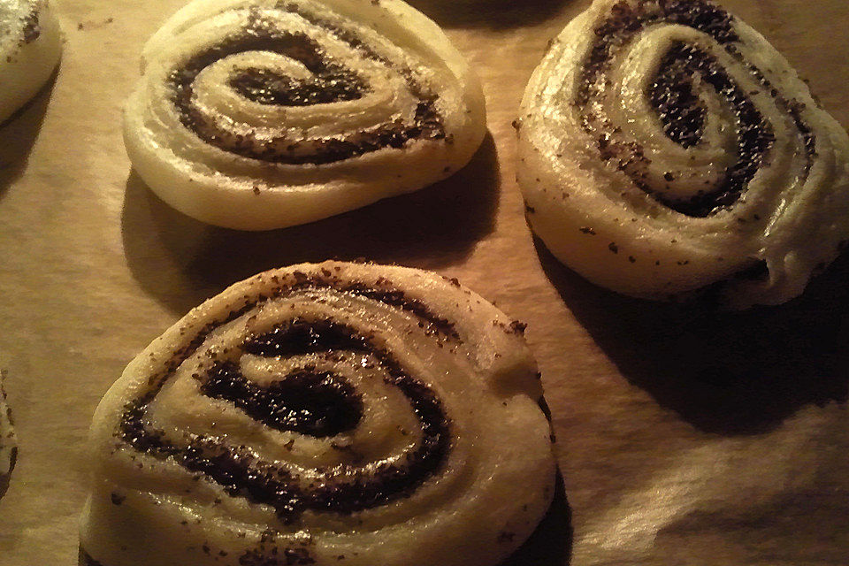 Blätterteig - Mohnschnecken mit Marzipan