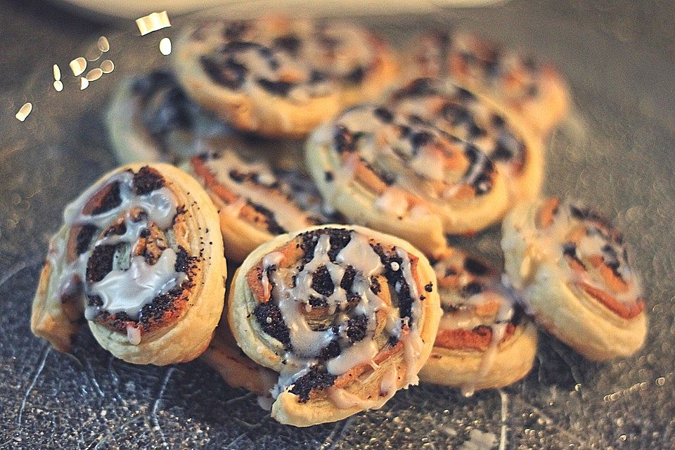 Blätterteig - Mohnschnecken mit Marzipan