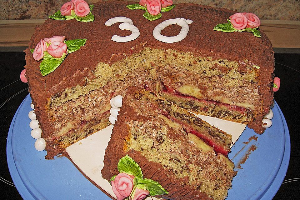 Trüffeltorte mit Bananenfüllung