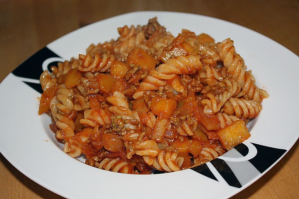 Spaghetti mit Kürbis - Hacksoße