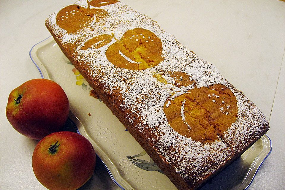 Apfelkuchen mit Marzipan