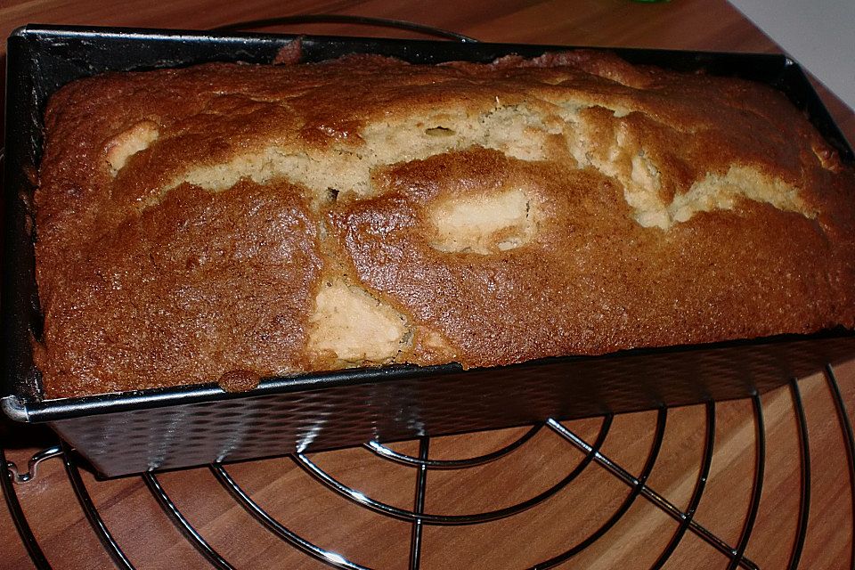 Apfelkuchen mit Marzipan