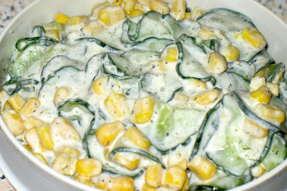 Gurken-Mais-Salat