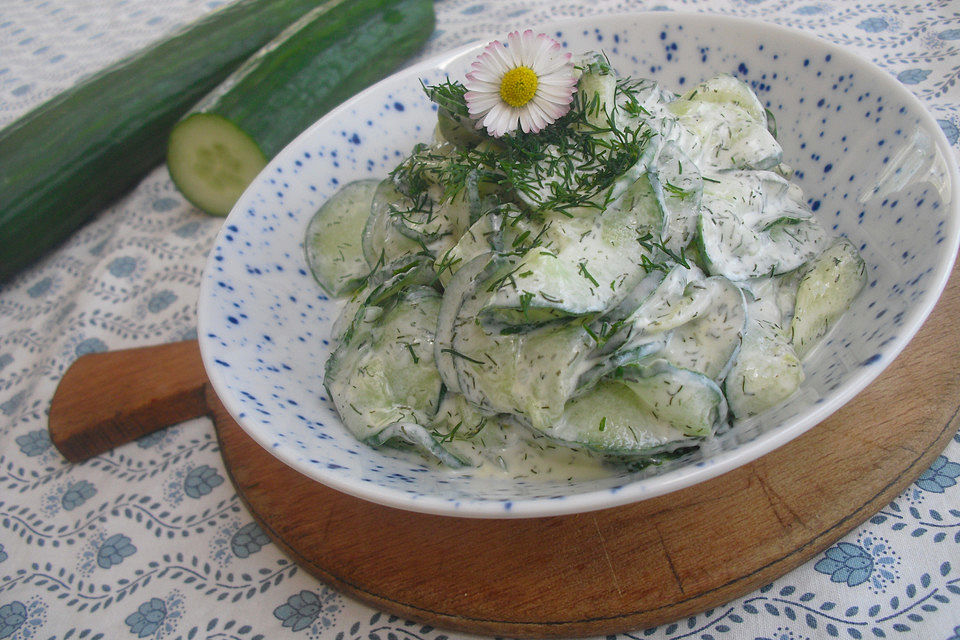 Gurkensalat mit Dill