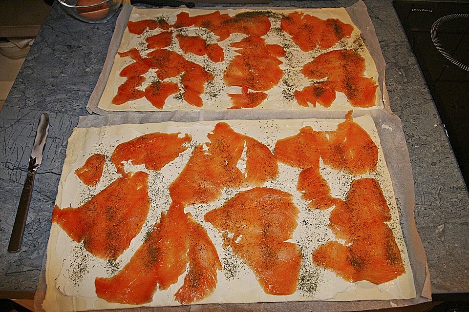 Blätterteig-Lachs-Schnecken