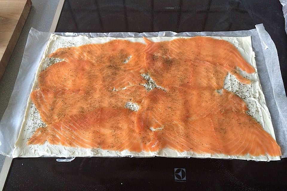 Blätterteig-Lachs-Schnecken