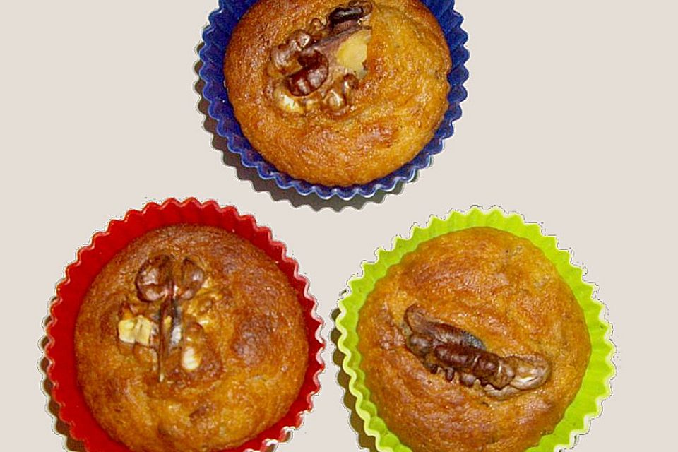 Walnussmuffins mit Ahornsirup