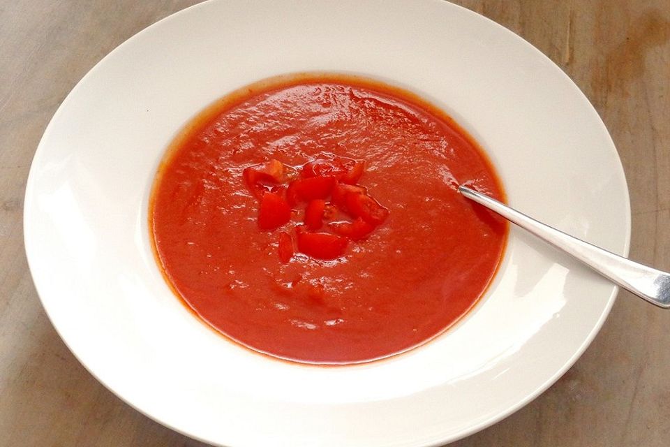 Feurige Apfel - Tomaten - Suppe