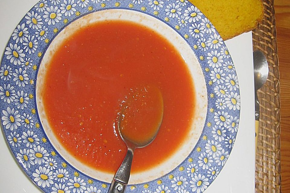 Feurige Apfel - Tomaten - Suppe