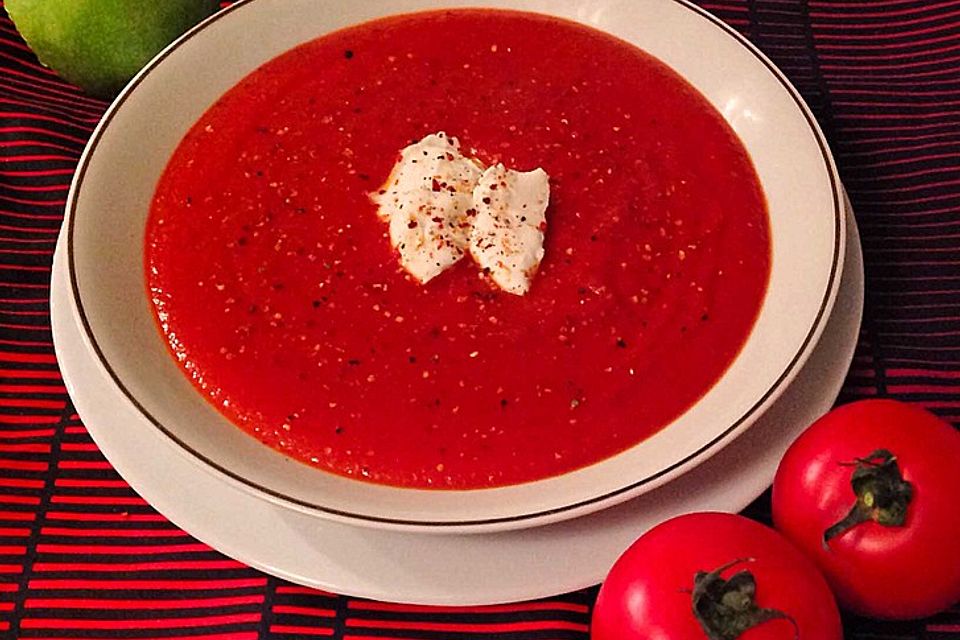 Feurige Apfel - Tomaten - Suppe