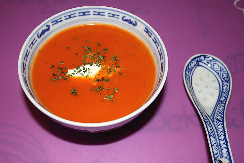 Feurige Apfel - Tomaten - Suppe