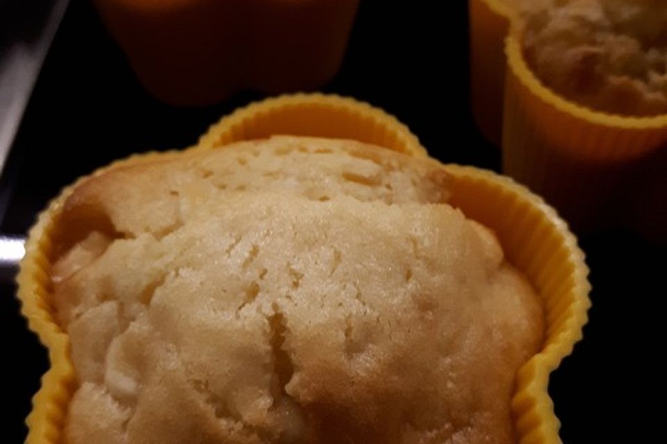 Extra White Chocolate Muffins